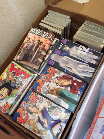 名古屋市天白区で進撃の巨人などコミックセットやDVDなどを買取しました。