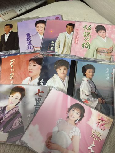 愛知県瀬戸市で長山洋子演歌CDなどを出張買取しました。